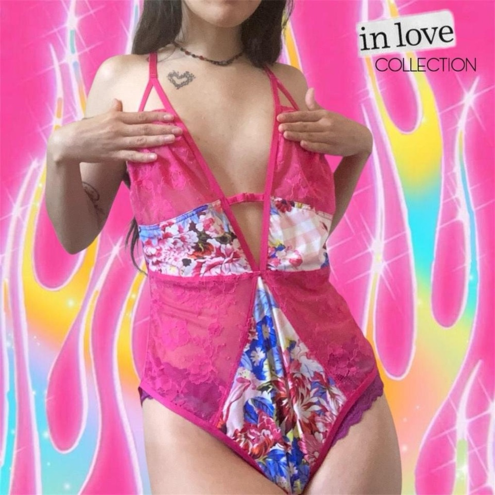 NWT Victorias Secret x Mary Katrantzou 2018 Hot Pink Bodysuit